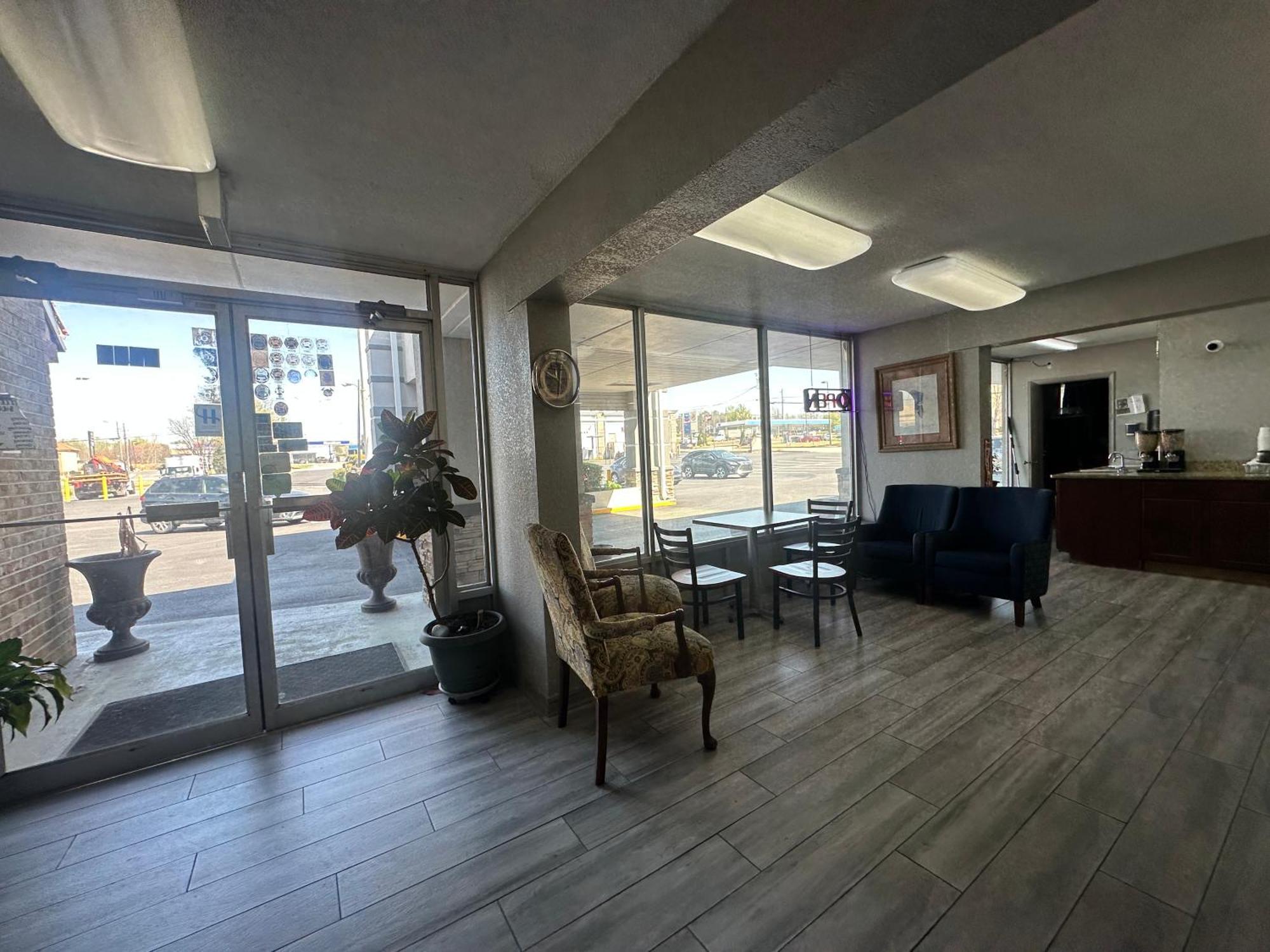 Executive Inn Locust Grove By Capital O Extérieur photo